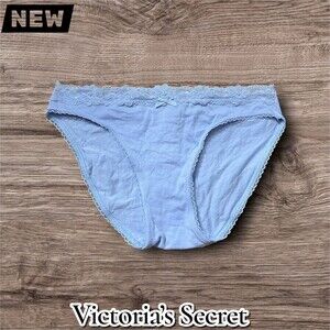 New NWT Victoria’s Secret Bikini Panty – Light Lavender Lace Trim (Size M)